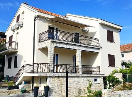 קרק Vila Beleca Krk - Apartments Rest & Sea מראה חיצוני תמונה