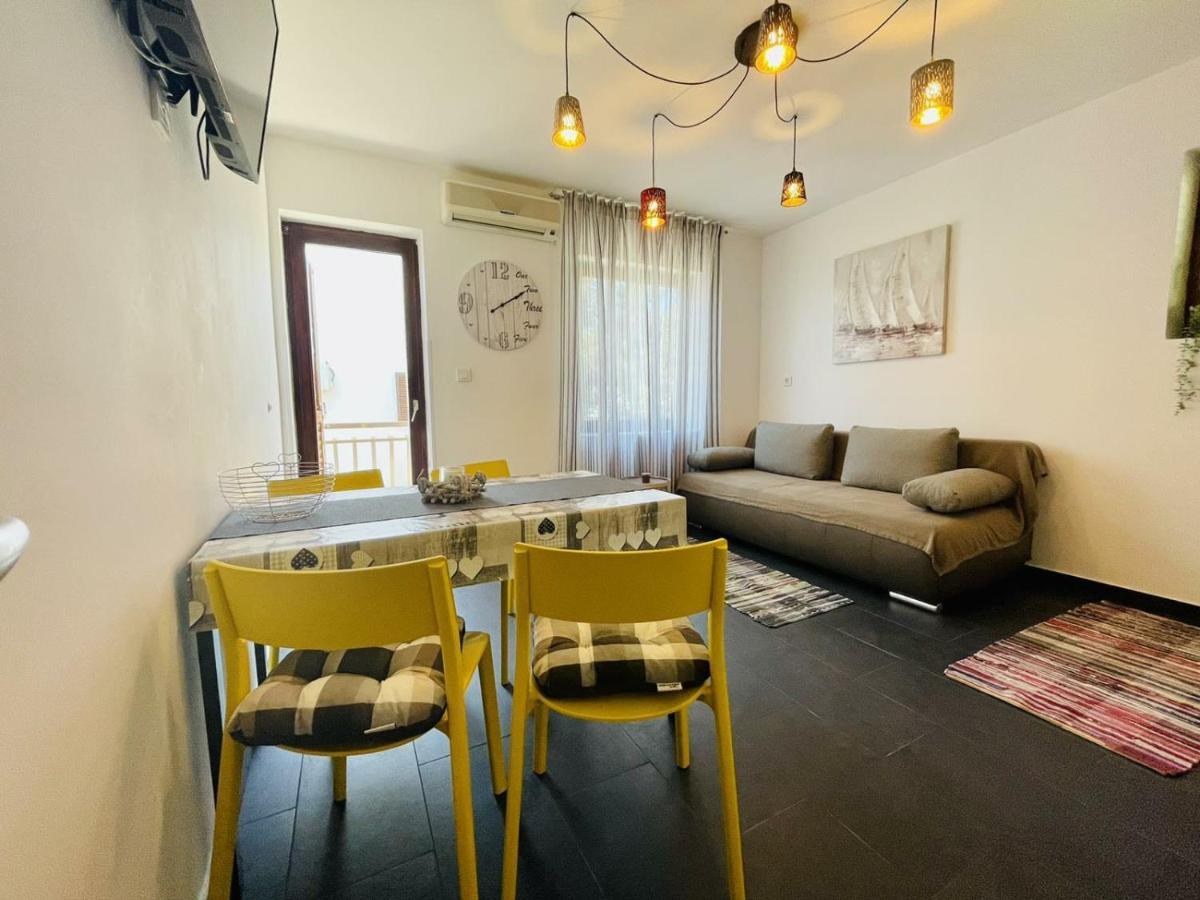 קרק Vila Beleca Krk - Apartments Rest & Sea מראה חיצוני תמונה