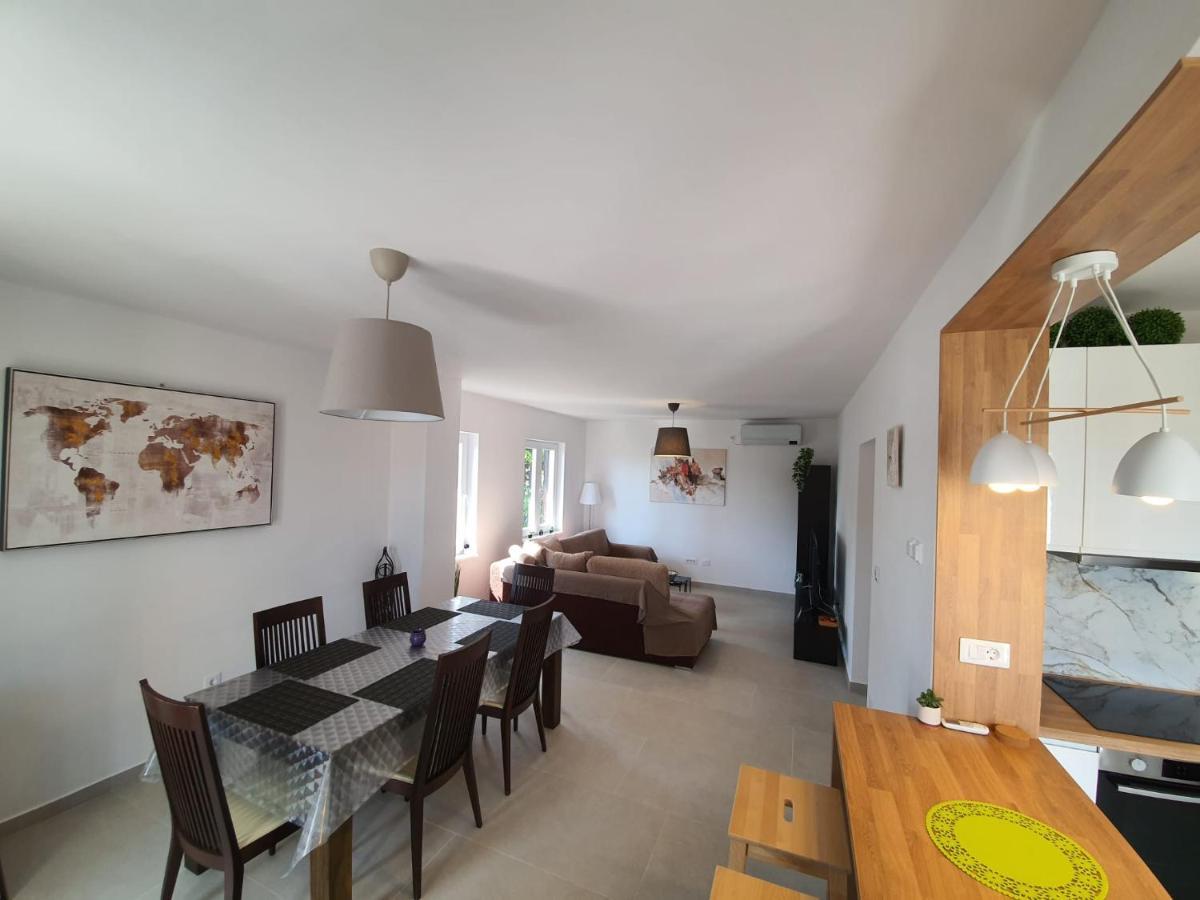 קרק Vila Beleca Krk - Apartments Rest & Sea מראה חיצוני תמונה