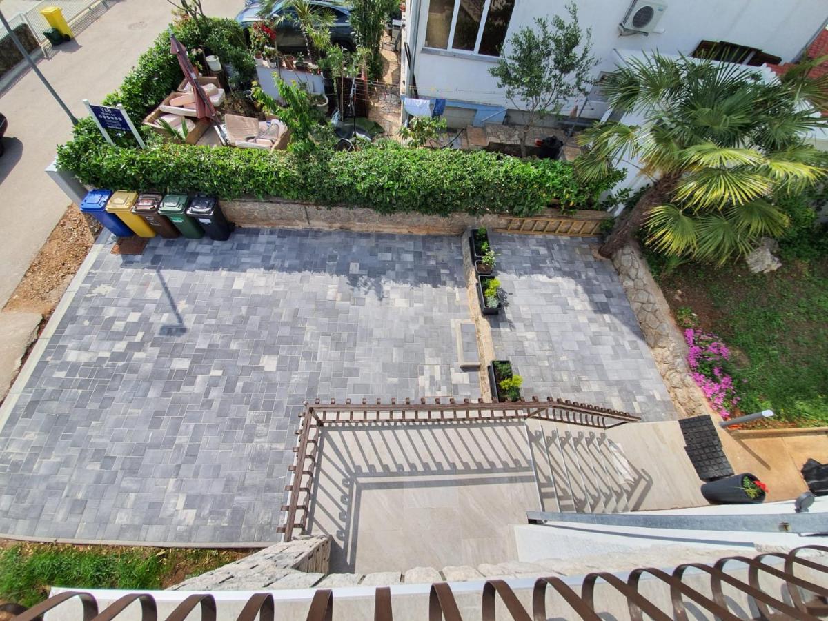 קרק Vila Beleca Krk - Apartments Rest & Sea מראה חיצוני תמונה