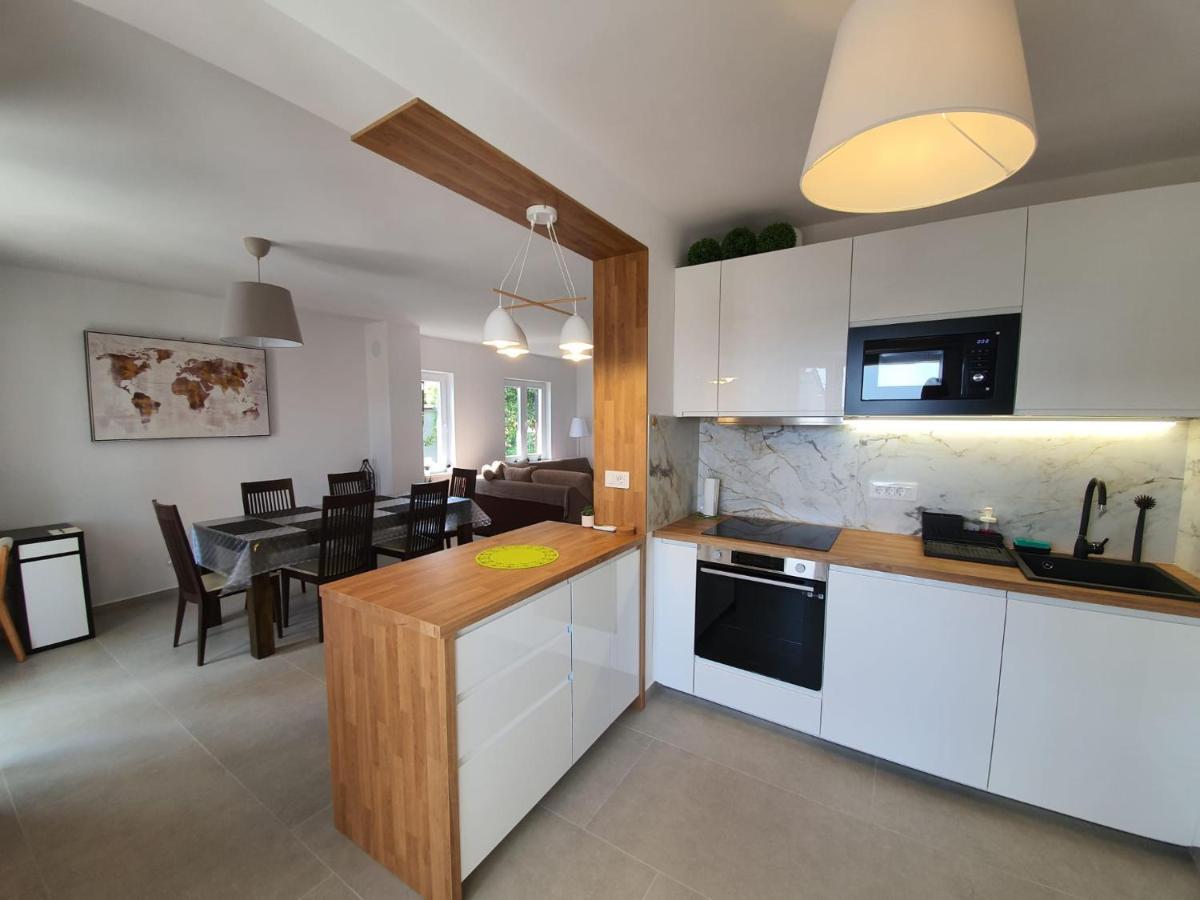 קרק Vila Beleca Krk - Apartments Rest & Sea מראה חיצוני תמונה
